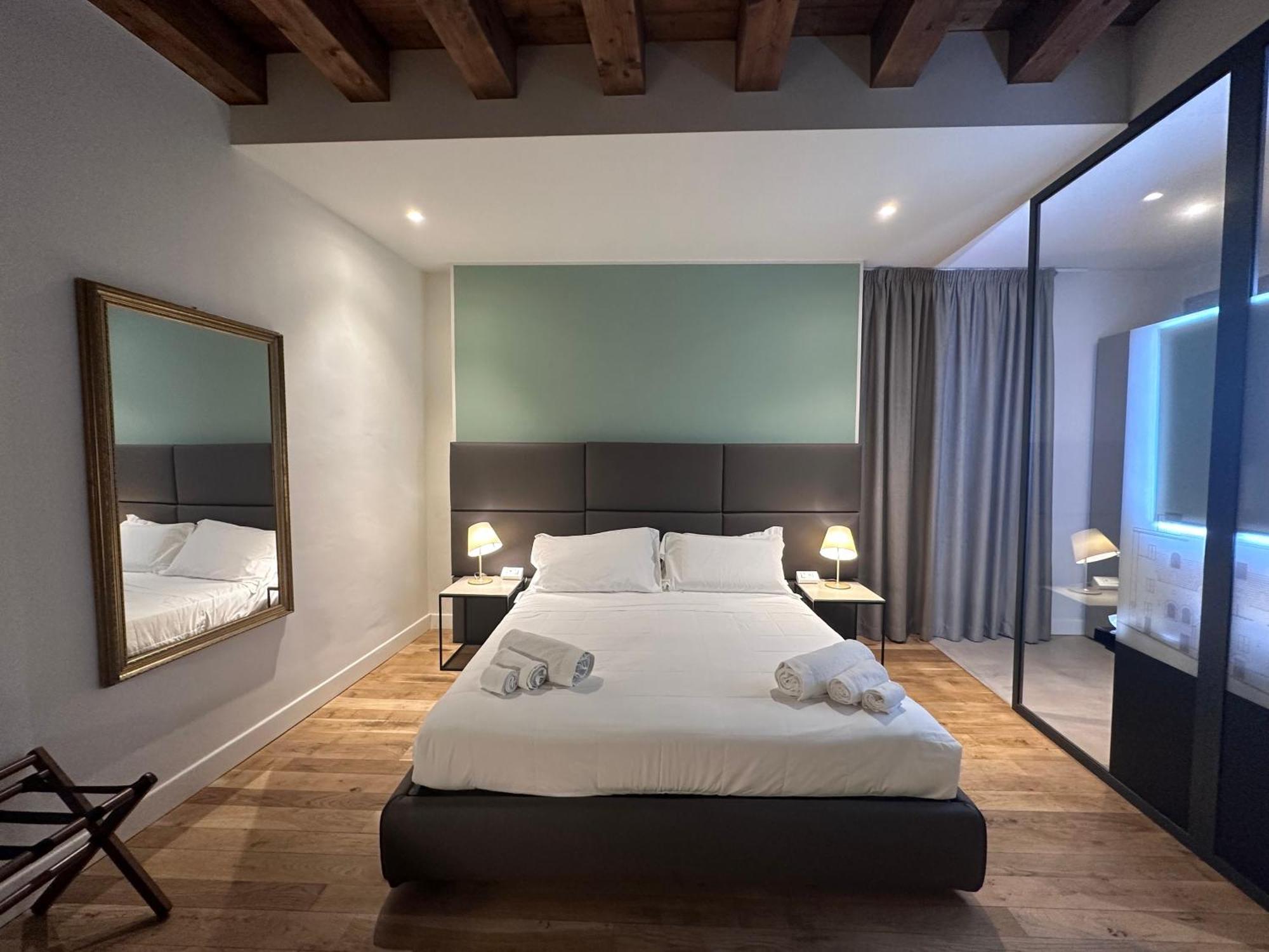 Palazzo Santamarina Luxury Suite & Spa Palermo Exterior photo
